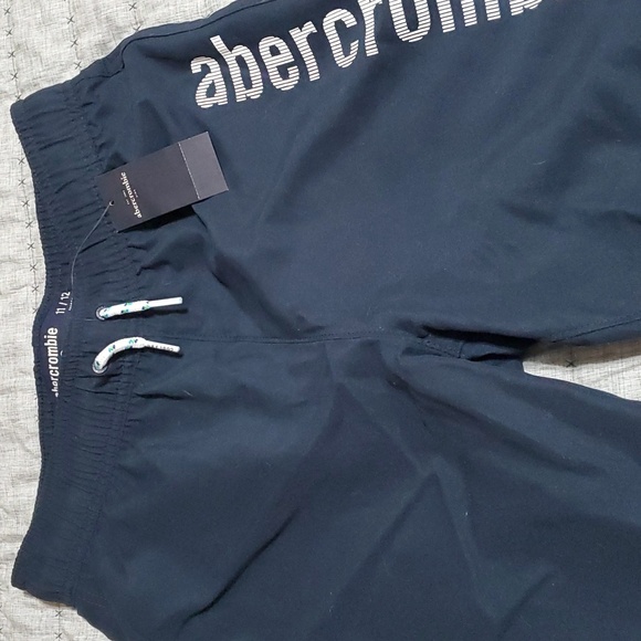 Abercrombie & Fitch Logo Swim Trunks NWT - Picture 3 of 9